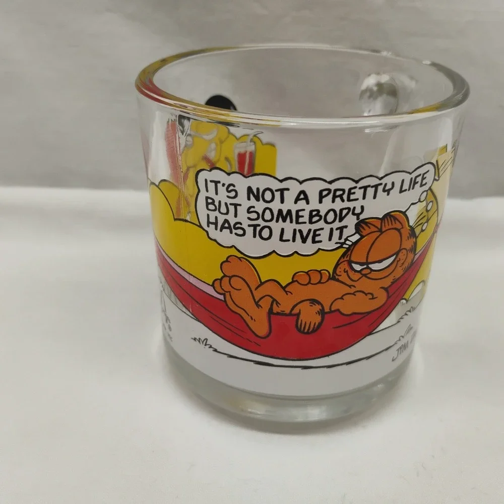 1978 McDonalds Garfield Glass Coffee Cup Mug It's Not A Pretty Life Hammock Odie